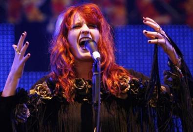 Florence & The Machine e Foo Fighters são os grandes vencedores do NME Awards 2012; confira os premiados