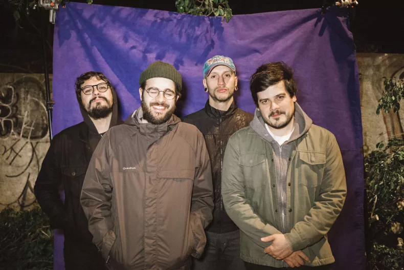 E a Terra Nunca me Pareceu tão Distante