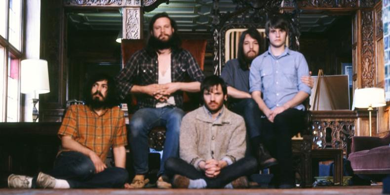 Fleet Foxes vende 100 mil cópias de seu primeiro álbum no Reino Unido