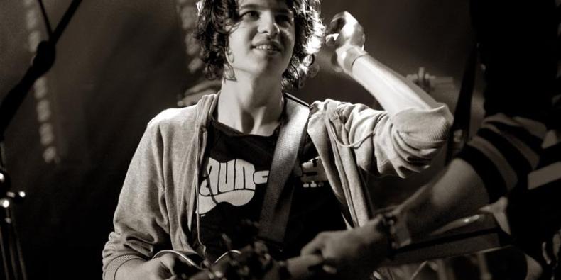 Novo trabalho do The Kooks deve sair no início de 2011; banda trabalha com produtor do Arctic Monkeys, Kasabian e Editors