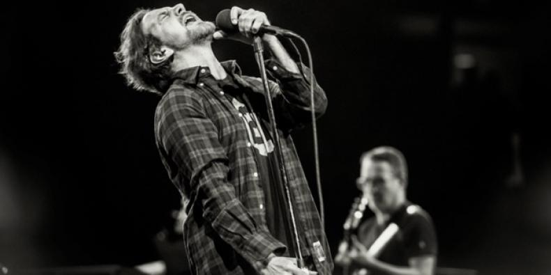 Pearl Jam faz versão de