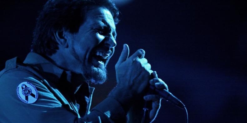 Pearl Jam regrava música para trilha de