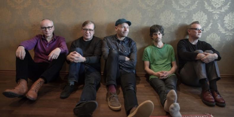 Nova música: Teenage Fanclub - “Everything Is Falling Apart”