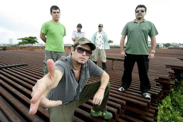 【J22612】Mundo Livre S.A. Mundo Livre S/A: albums, songs, concerts | Deezer