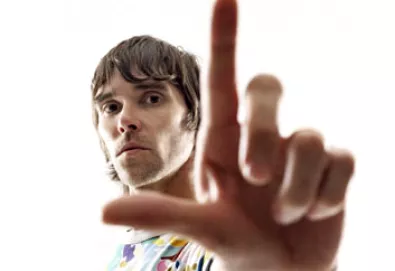 Ian Brown se inspira em álbum clássico de Michael Jackson