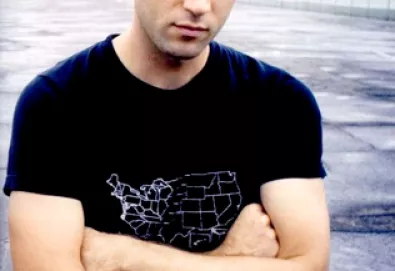 Sufjan Stevens reedita primeiro álbum com arranjo de cordas