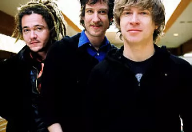 Nada Surf retorna com versões de Depeche Mode, Kate Bush e Soft Pack
