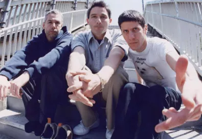 Beastie Boys adia lançamento de 'Hot Sauce Committee Part 1'; 'Hot Sauce Committee Part 2' deverá sair antes
