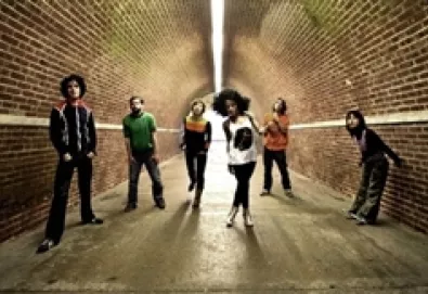 The Go! Team coloca novo álbum na internet e divulga dois novos vídeos