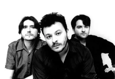 Baixe "I'm Leaving You For Solitude", uma nova música do Manic Street Preachers