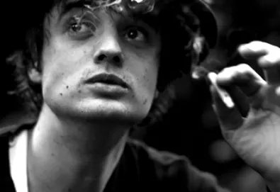 Pete Doherty detido em voo da British Airways