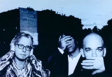 Próximo álbum do R.E.M. traz Eddie Vedder, Patti Smith e Peaches como convidados