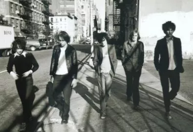 Novo álbum dos Strokes divide membros do grupo
