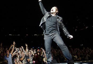 U2 começa nova turnê mundial em Barcelona