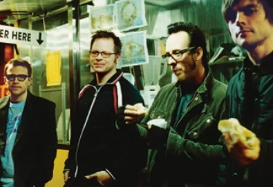 Weezer lançará novo álbum com raridades