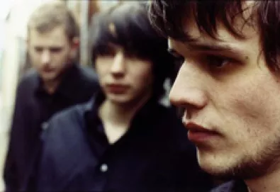 White Lies retorna com novo álbum e anuncia show no Brasil
