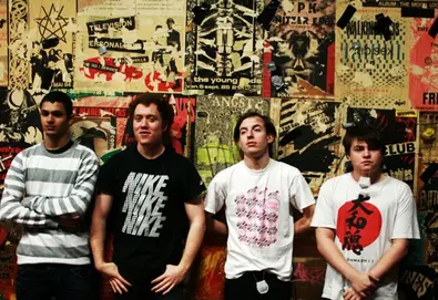 Ouça o novo single do Bombay Bicycle Club