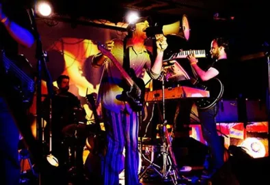 Clap Your Hands Say Yeah divulga sucessor de "Some Louder Thunder"