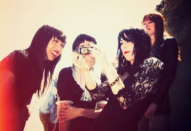 Dum Dum Girls divulga vídeo de "Bedroom Eyes"