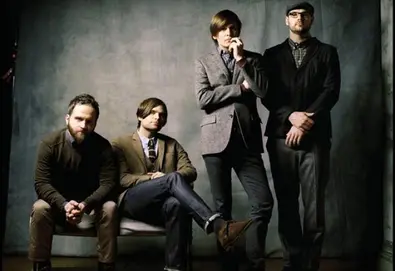 Ouça Death Cab for Cutie fazendo cover de "Twisterella", música do Ride