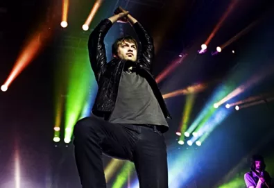 Kasabian retorna com novo disco; "Velociraptor" já pode ser ouvido aqui