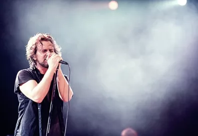 Cinemas exibem documentário inédito do Pearl Jam