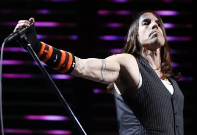 Novo álbum do Red Hot Chili Peppers será lançado em agosto