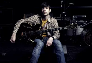 Versão de luxo de "Ashes & Fire" traz nova faixa de Ryan Adams; ouça aqui
