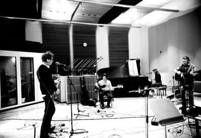 The Jayhawks retorna com novo álbum; ouça "She Walks In So Many Ways"