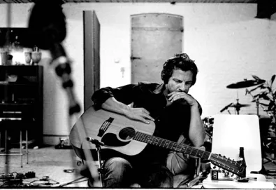 dEUS, Laura Marling, Chris Taylor (Grizzly Bear) e Jesse Hughes (Eagles Of Death Metal) anunciam novos trabalhos