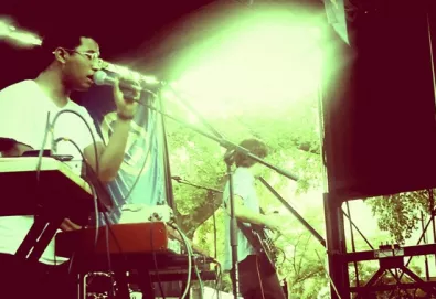 Toro y Moi divulga mais uma faixa de "Freaking Out"; ouça "All Alone"