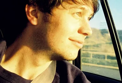 Washed Out divulga remixes de "Eyes Be Closed"; ouça a versão feita pelo Grimes