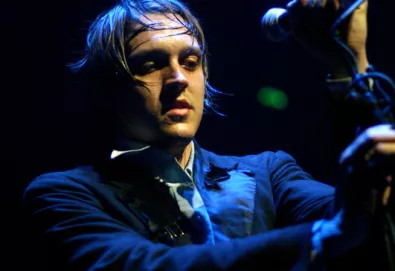 Líder do Arcade Fire e The National cantam juntos "Start a War"; assista aqui