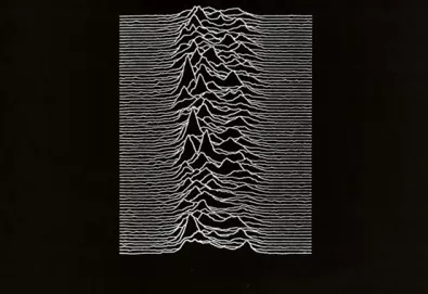 "Já vi muitas camisetas do Mickey, mas esta é provavelmente a melhor...", diz Peter Hook sobre polêmica com a Disney