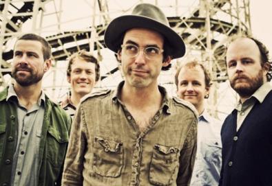 Clap Your Hands Say Yeah perde dois integrantes