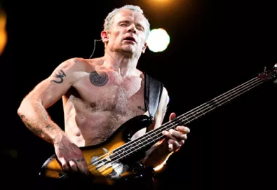 Red Hot Chili Peppers estreia duas novas músicas; ouça aqui