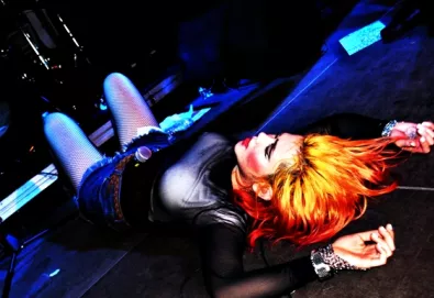 CSS divulga nova música; ouça "I´ve Seen You Drunk Gurl”