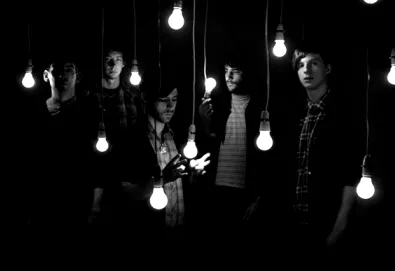 Foals finaliza sucessor do aclamado "Total Live Forever"