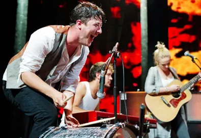 Mumford & Sons divulga trailer de seu novo DVD