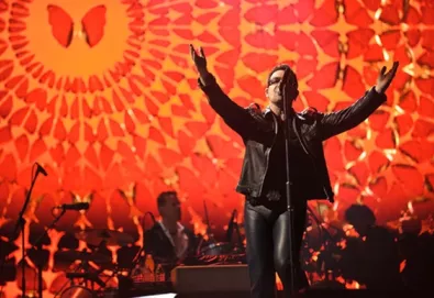 U2 presenteia fãs com lançamento exclusivo