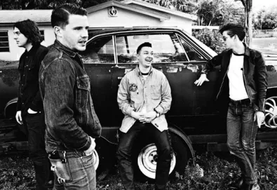 Ouça nova música do Arctic Monkeys: "Why´d You Only Call Me When You´re High?"