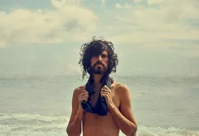 Novo disco de Devendra Banhart sairá em março; ouça o primeiro single