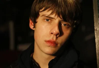 Jake Bugg revela novo single e vídeo; veja "Seen It All"