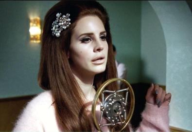 Faixa inédita de Lana Del Rey traz influências da Motown; ouça "Queen Of Disaster"