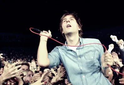 Novo vídeo do Phoenix: "Trying to Be Cool"