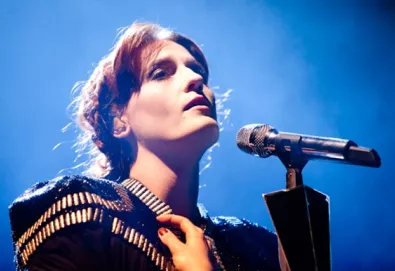Ouça música inédita de Florence & The Machine