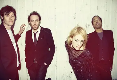 Metric lança o primeiro single de seu novo álbum: ouça Youth Without Youth