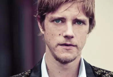 Líder do Interpol retorna com novo álbum solo; veja a capa e o tracklist