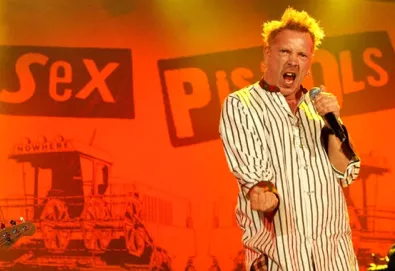 "Never Mind The Bollocks" completa 35 anos com versão atualizada e remasterizada