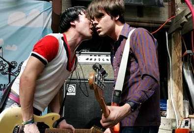 Novo single do The Cribs; ouça aqui "Come On Be A No-One"